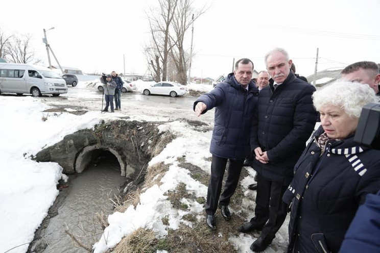 Сергей Морозов пообещал жёсткие меры в отношении должностных лиц, которые не подготовятся к паводку - 1 (рядом Шерстнев)